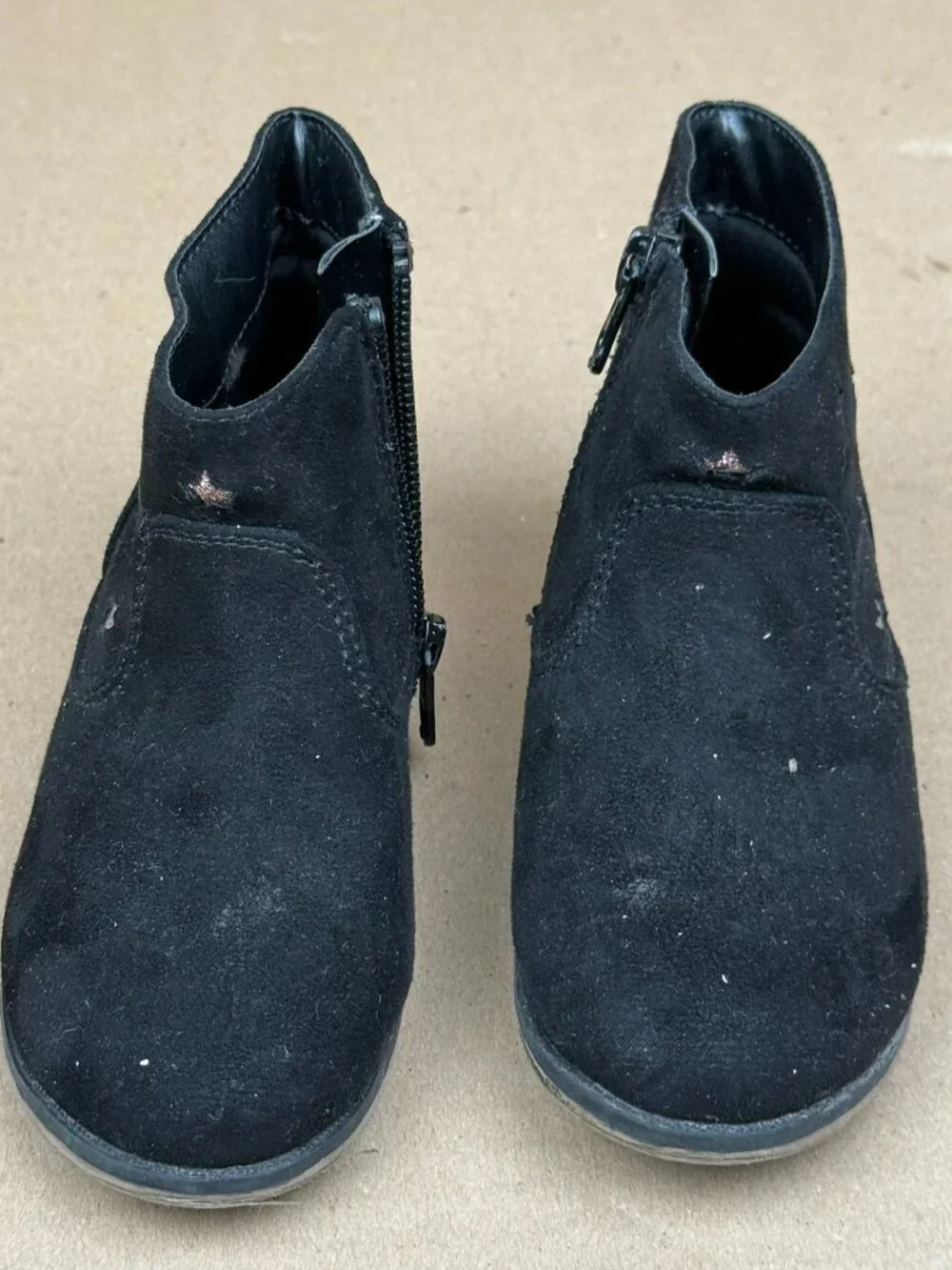 Girls' Cat & Jack Black Glitter Star Ankle Boots size 8